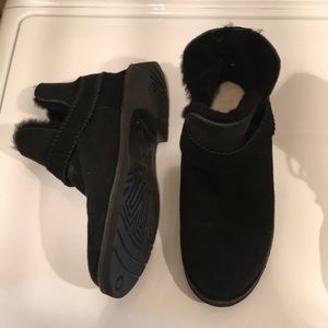 Ugg boots! Worn 3 times! Basically brand new